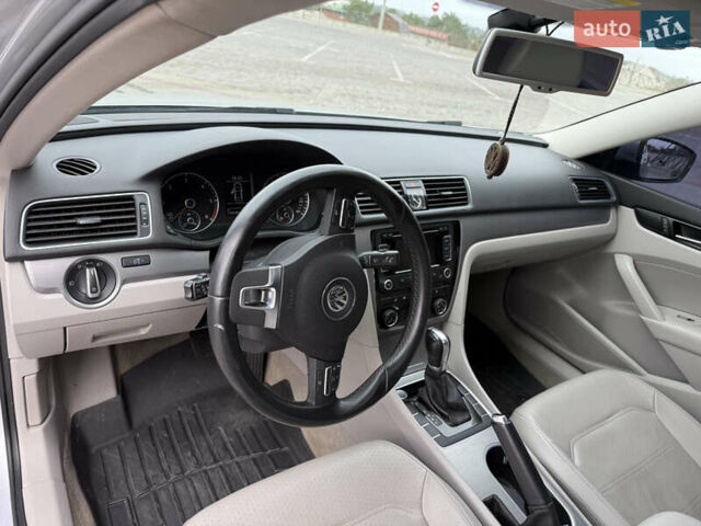 Серый Фольксваген Пассат, объемом двигателя 1.97 л и пробегом 176 тыс. км за 12300 $, фото 5 на Automoto.ua