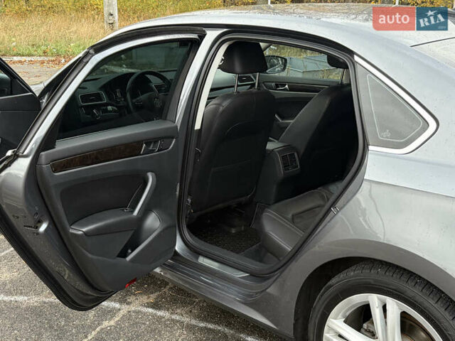 Серый Фольксваген Пассат, объемом двигателя 1.97 л и пробегом 234 тыс. км за 14000 $, фото 11 на Automoto.ua