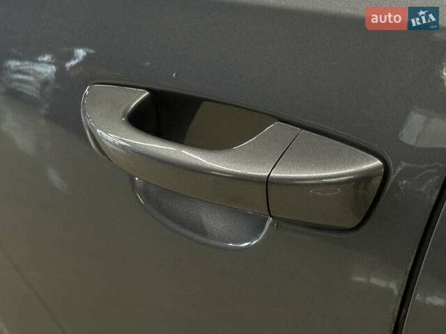 Серый Фольксваген Пассат, объемом двигателя 1.97 л и пробегом 161 тыс. км за 14999 $, фото 17 на Automoto.ua