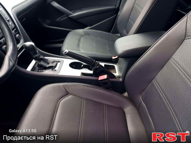 Серый Фольксваген Пассат, объемом двигателя 2.5 л и пробегом 153 тыс. км за 8700 $, фото 10 на Automoto.ua