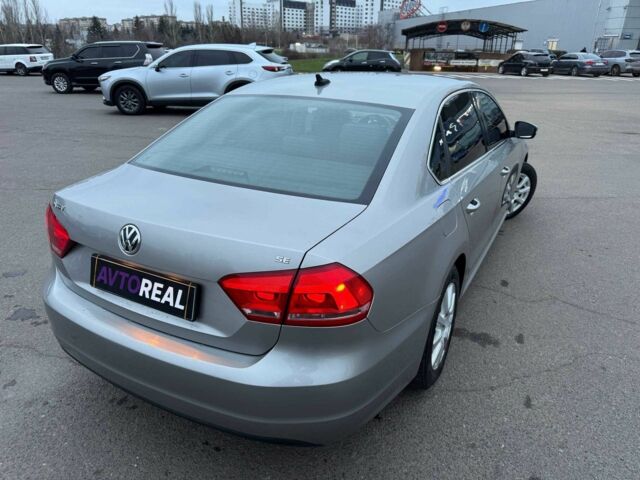 Сірий Фольксваген Пассат, об'ємом двигуна 2.5 л та пробігом 236 тис. км за 11800 $, фото 9 на Automoto.ua