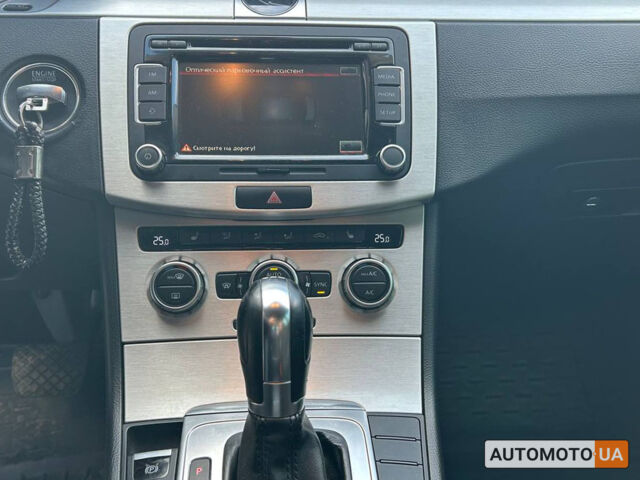 Серый Фольксваген Пассат, объемом двигателя 2 л и пробегом 281 тыс. км за 13500 $, фото 13 на Automoto.ua