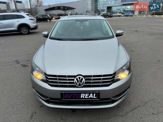 Серый Фольксваген Пассат, объемом двигателя 2.5 л и пробегом 236 тыс. км за 11800 $, фото 15 на Automoto.ua