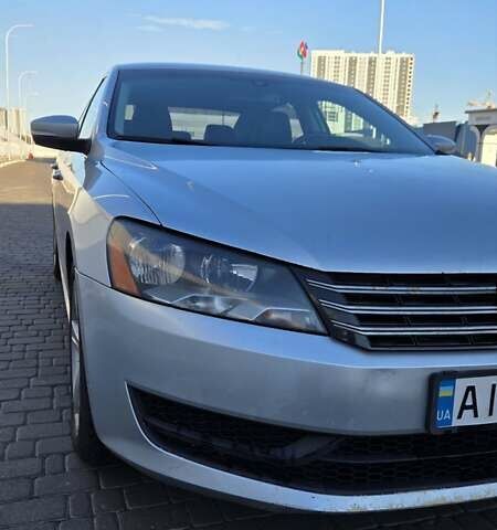 Серый Фольксваген Пассат, объемом двигателя 2.5 л и пробегом 252 тыс. км за 8900 $, фото 1 на Automoto.ua