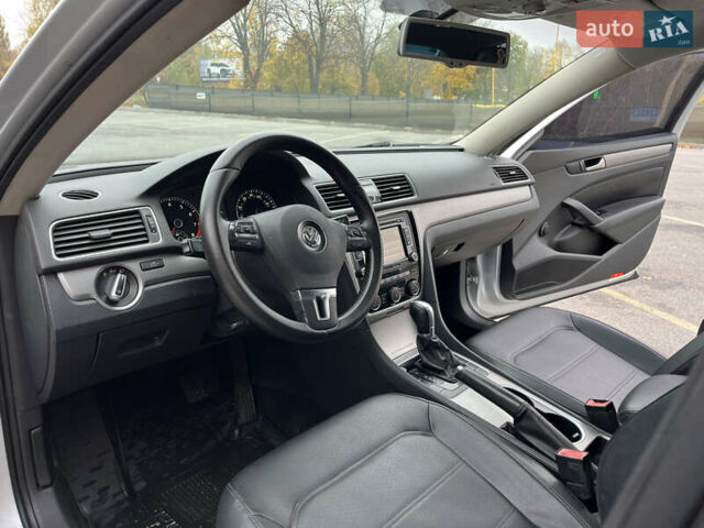Серый Фольксваген Пассат, объемом двигателя 2.5 л и пробегом 230 тыс. км за 8700 $, фото 22 на Automoto.ua