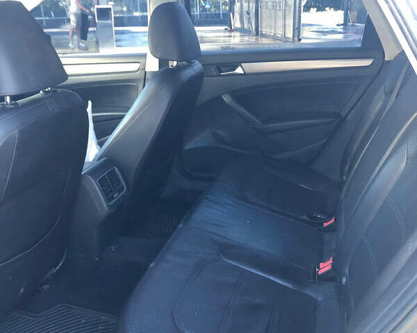 Сірий Фольксваген Пассат, об'ємом двигуна 1.97 л та пробігом 130 тис. км за 11500 $, фото 9 на Automoto.ua