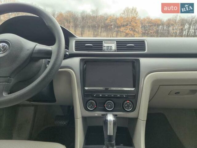 Серый Фольксваген Пассат, объемом двигателя 2.5 л и пробегом 120 тыс. км за 11000 $, фото 8 на Automoto.ua