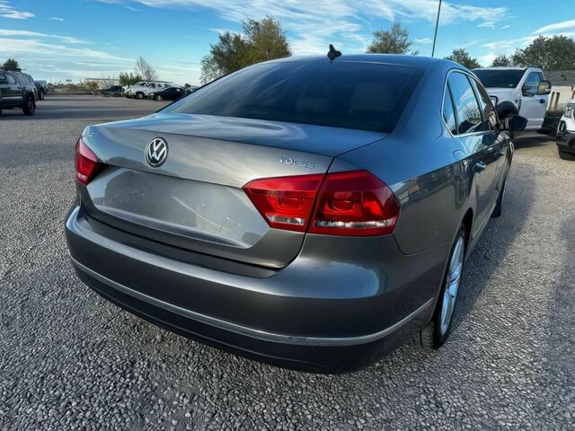 Сірий Фольксваген Пассат, об'ємом двигуна 2 л та пробігом 83 тис. км за 7500 $, фото 4 на Automoto.ua