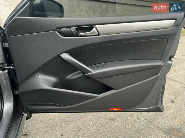 Сірий Фольксваген Пассат, об'ємом двигуна 1.97 л та пробігом 177 тис. км за 11800 $, фото 23 на Automoto.ua