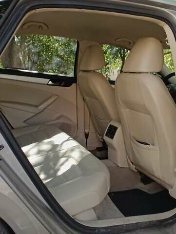 Серый Фольксваген Пассат, объемом двигателя 2.48 л и пробегом 207 тыс. км за 8000 $, фото 4 на Automoto.ua