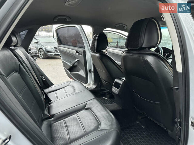 Серый Фольксваген Пассат, объемом двигателя 2.48 л и пробегом 187 тыс. км за 9800 $, фото 17 на Automoto.ua