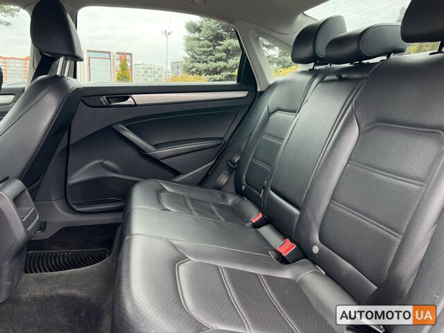 Серый Фольксваген Пассат, объемом двигателя 1.8 л и пробегом 165 тыс. км за 10500 $, фото 9 на Automoto.ua