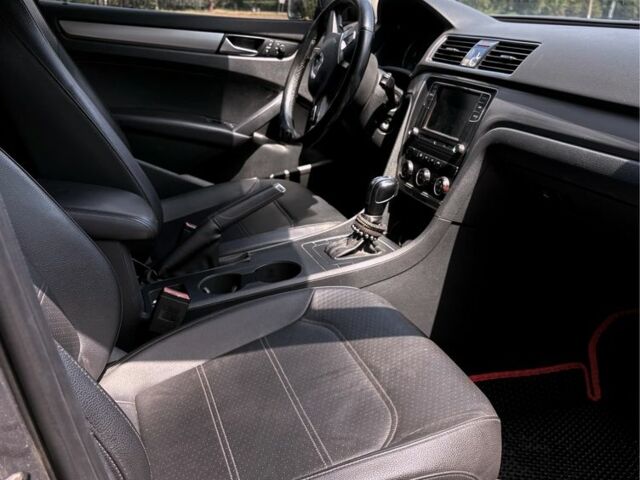 Сірий Фольксваген Пассат, об'ємом двигуна 2.5 л та пробігом 155 тис. км за 9400 $, фото 7 на Automoto.ua