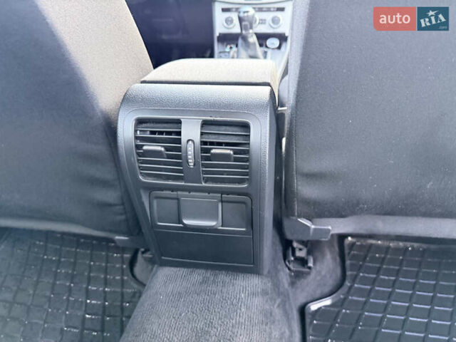 Серый Фольксваген Пассат, объемом двигателя 1.97 л и пробегом 247 тыс. км за 11500 $, фото 26 на Automoto.ua