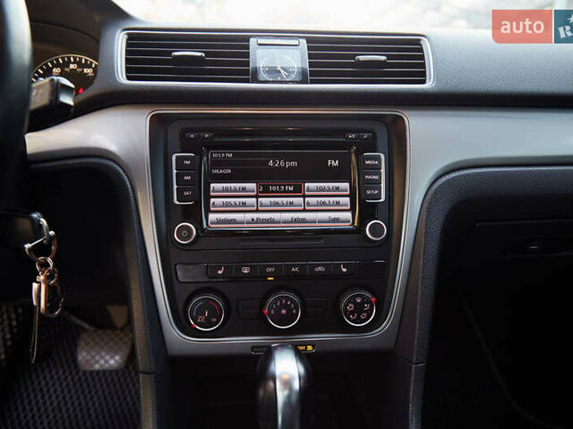 Сірий Фольксваген Пассат, об'ємом двигуна 1.8 л та пробігом 190 тис. км за 10000 $, фото 7 на Automoto.ua