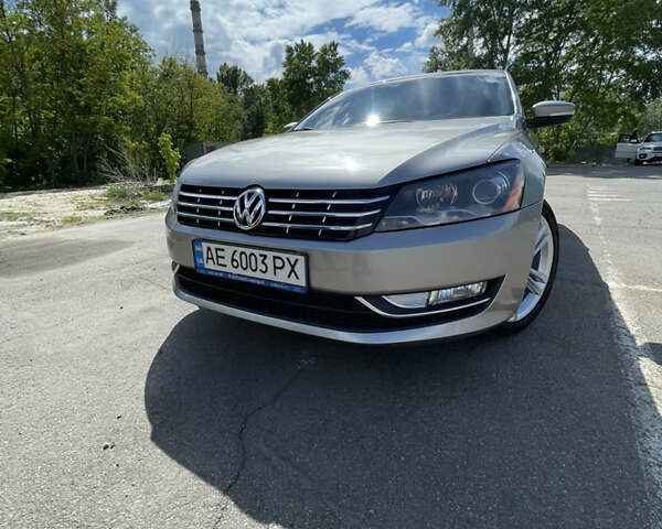 Сірий Фольксваген Пассат, об'ємом двигуна 2 л та пробігом 186 тис. км за 12500 $, фото 1 на Automoto.ua