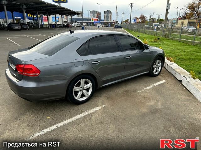 Сірий Фольксваген Пассат, об'ємом двигуна 2.5 л та пробігом 274 тис. км за 10000 $, фото 2 на Automoto.ua