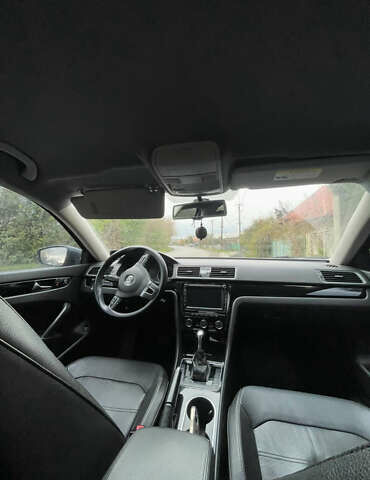 Серый Фольксваген Пассат, объемом двигателя 2.5 л и пробегом 282 тыс. км за 8700 $, фото 3 на Automoto.ua