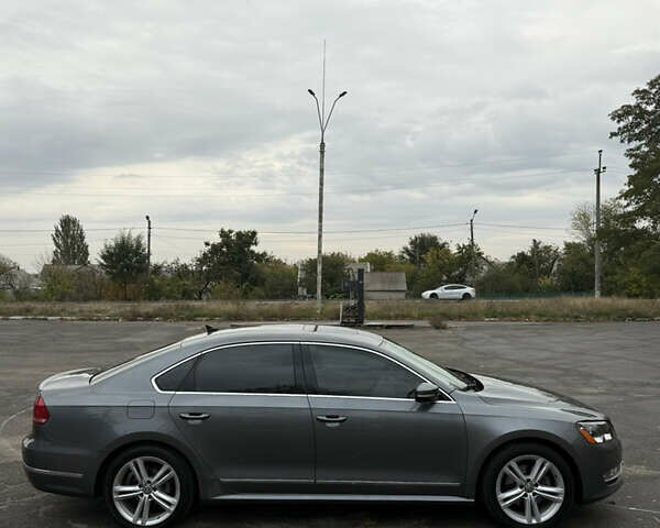 Серый Фольксваген Пассат, объемом двигателя 1.97 л и пробегом 234 тыс. км за 14000 $, фото 8 на Automoto.ua