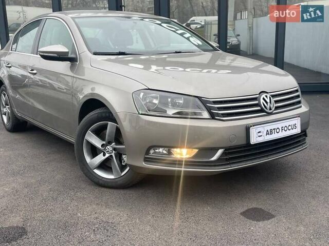 Серый Фольксваген Пассат, объемом двигателя 1.97 л и пробегом 240 тыс. км за 12490 $, фото 1 на Automoto.ua