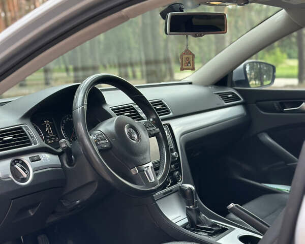 Серый Фольксваген Пассат, объемом двигателя 2 л и пробегом 107 тыс. км за 12000 $, фото 10 на Automoto.ua