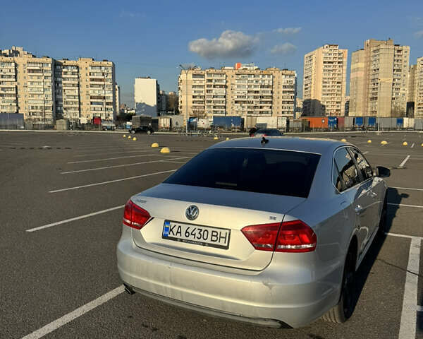 Серый Фольксваген Пассат, объемом двигателя 2.5 л и пробегом 216 тыс. км за 9800 $, фото 2 на Automoto.ua