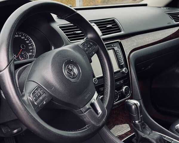 Фольксваген Пассат 2013 у Прилуках на Automoto.ua Сірий Фольксваген Пассат, об'ємом двигуна 2 л та пробігом 178 тис. км за 12500 $, фото 34 на Automoto.ua