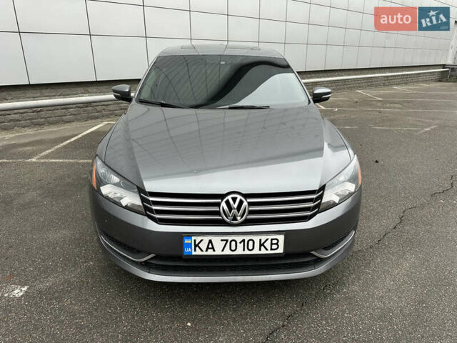 Сірий Фольксваген Пассат, об'ємом двигуна 2.5 л та пробігом 221 тис. км за 9800 $, фото 8 на Automoto.ua