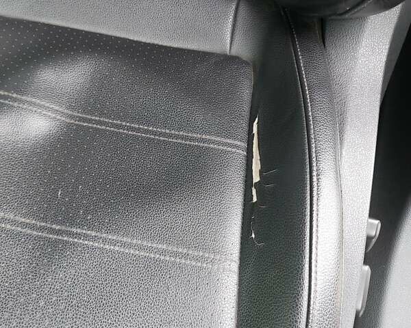 Серый Фольксваген Пассат, объемом двигателя 2.48 л и пробегом 219 тыс. км за 9800 $, фото 11 на Automoto.ua