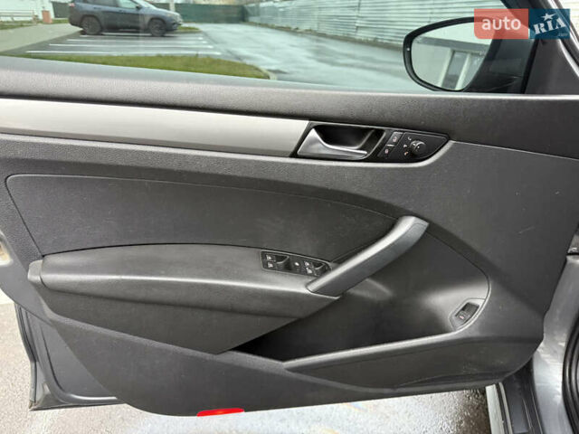 Серый Фольксваген Пассат, объемом двигателя 2.48 л и пробегом 270 тыс. км за 8800 $, фото 19 на Automoto.ua