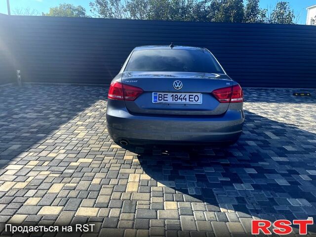 Серый Фольксваген Пассат, объемом двигателя 2.5 л и пробегом 119 тыс. км за 12200 $, фото 8 на Automoto.ua