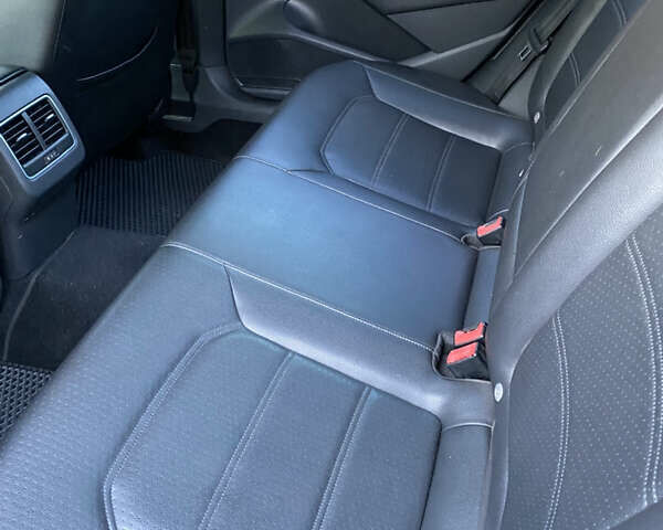 Сірий Фольксваген Пассат, об'ємом двигуна 2.5 л та пробігом 357 тис. км за 11500 $, фото 11 на Automoto.ua