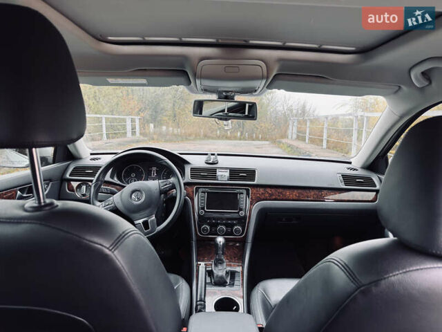 Фольксваген Пассат 2013 у Прилуках на Automoto.ua Сірий Фольксваген Пассат, об'ємом двигуна 2 л та пробігом 178 тис. км за 12500 $, фото 25 на Automoto.ua