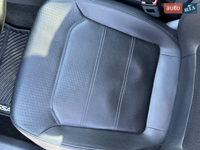 Фольксваген Пассат 2013 в Корсунь-Шевченковском на Automoto.ua Серый Фольксваген Пассат, объемом двигателя 2.5 л и пробегом 156 тыс. км за 10900 $, фото 13 на Automoto.ua