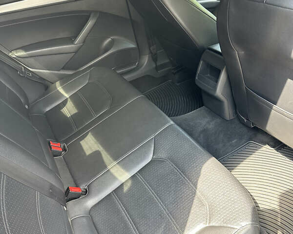 Сірий Фольксваген Пассат, об'ємом двигуна 1.8 л та пробігом 176 тис. км за 10190 $, фото 27 на Automoto.ua