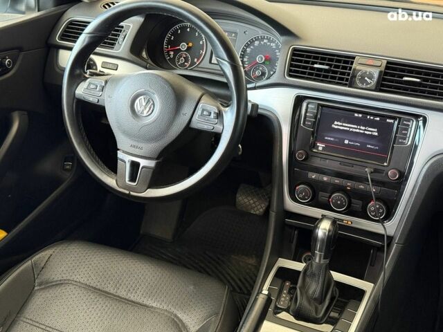 Серый Фольксваген Пассат, объемом двигателя 2.5 л и пробегом 217 тыс. км за 10640 $, фото 19 на Automoto.ua