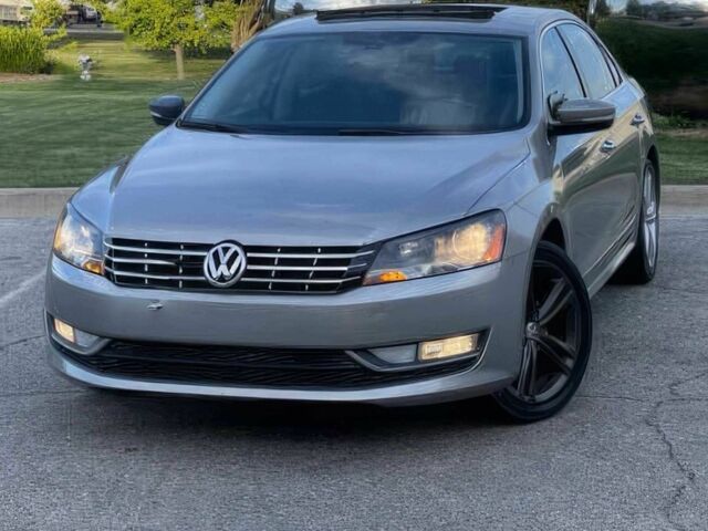 Серый Фольксваген Пассат, объемом двигателя 2 л и пробегом 81 тыс. км за 3700 $, фото 2 на Automoto.ua