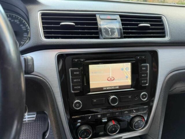 Серый Фольксваген Пассат, объемом двигателя 2 л и пробегом 83 тыс. км за 1900 $, фото 8 на Automoto.ua