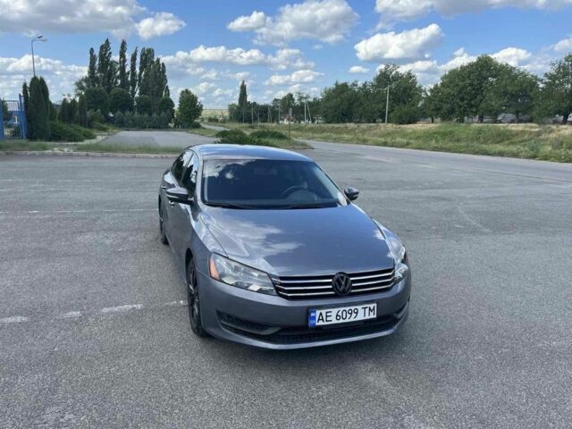 Серый Фольксваген Пассат, объемом двигателя 2.5 л и пробегом 165 тыс. км за 10700 $, фото 4 на Automoto.ua