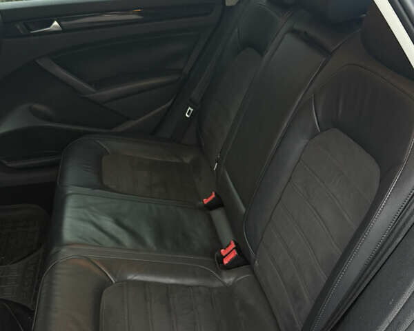 Серый Фольксваген Пассат, объемом двигателя 1.97 л и пробегом 234 тыс. км за 14000 $, фото 13 на Automoto.ua