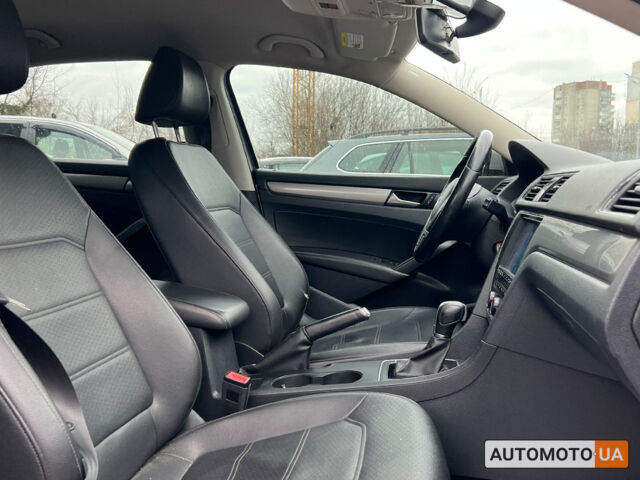 Серый Фольксваген Пассат, объемом двигателя 1.8 л и пробегом 165 тыс. км за 10500 $, фото 8 на Automoto.ua