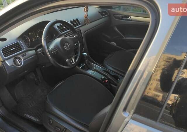 Серый Фольксваген Пассат, объемом двигателя 2.5 л и пробегом 170 тыс. км за 10600 $, фото 3 на Automoto.ua