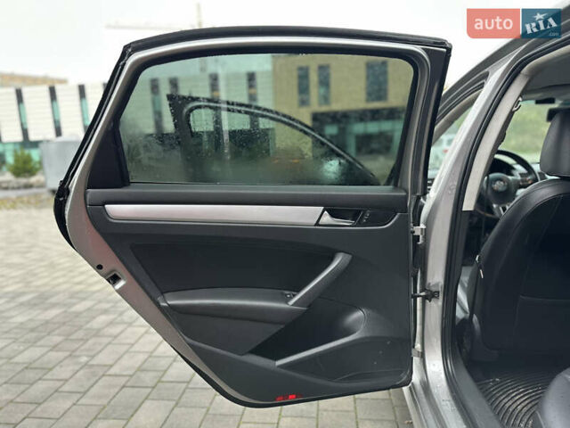 Серый Фольксваген Пассат, объемом двигателя 2.48 л и пробегом 222 тыс. км за 9500 $, фото 18 на Automoto.ua