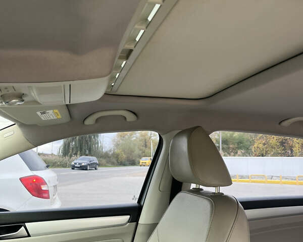 Сірий Фольксваген Пассат, об'ємом двигуна 2 л та пробігом 240 тис. км за 10000 $, фото 14 на Automoto.ua