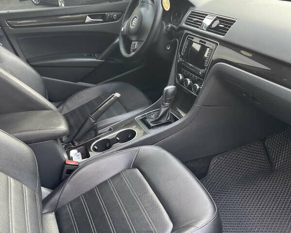 Фольксваген Пассат 2013 в Кривом Озере на Automoto.ua Серый Фольксваген Пассат, объемом двигателя 2 л и пробегом 192 тыс. км за 12500 $, фото 28 на Automoto.ua