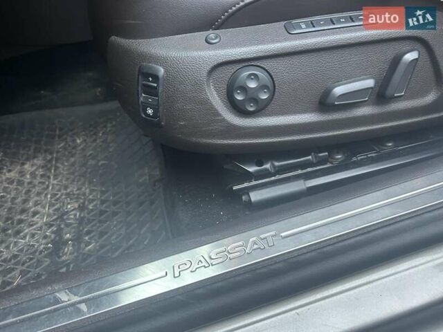 Серый Фольксваген Пассат, объемом двигателя 1.97 л и пробегом 350 тыс. км за 13000 $, фото 10 на Automoto.ua