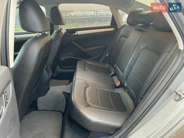 Сірий Фольксваген Пассат, об'ємом двигуна 2.5 л та пробігом 156 тис. км за 8999 $, фото 18 на Automoto.ua