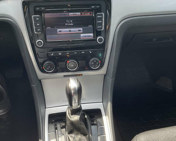 Сірий Фольксваген Пассат, об'ємом двигуна 2.5 л та пробігом 221 тис. км за 11300 $, фото 10 на Automoto.ua