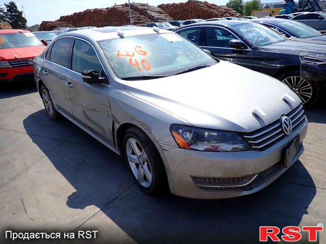 Серый Фольксваген Пассат, объемом двигателя 2.5 л и пробегом 153 тыс. км за 8700 $, фото 2 на Automoto.ua