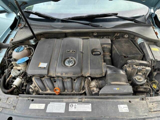 Фольксваген Пассат 2013 в Львове на Automoto.ua Серый Фольксваген Пассат, объемом двигателя 2.5 л и пробегом 255 тыс. км за 10100 $, фото 7 на Automoto.ua